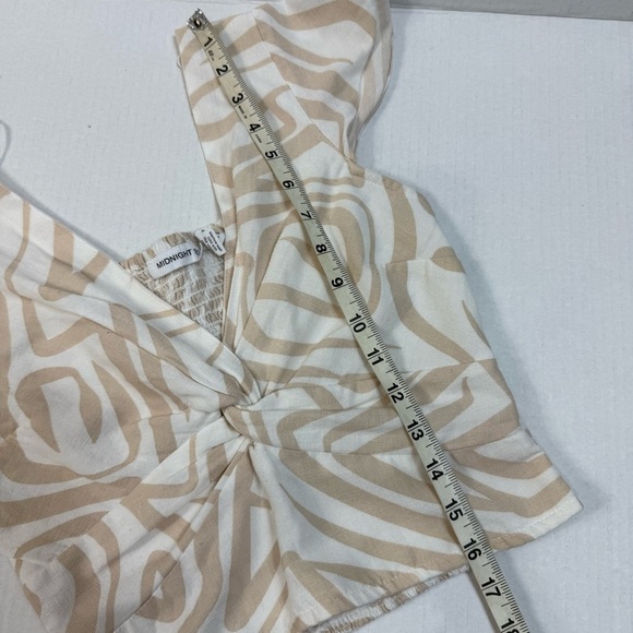 Midnight Sky Cream Tan Ruched Tie Front Cap Sleeve Blouse Size Medium - Picture 5 of 7